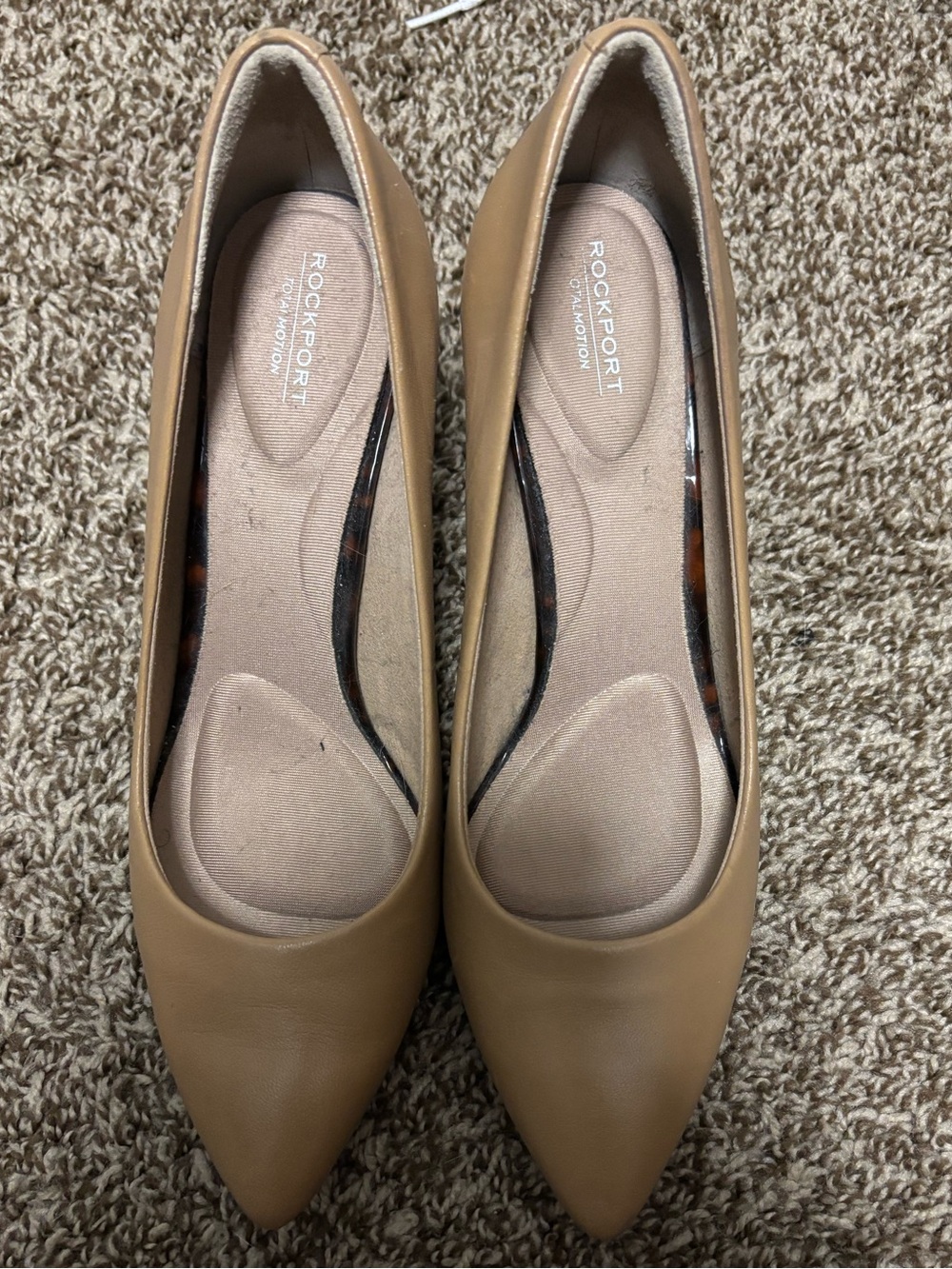 Rockport Women's Tan Pointed-Toe Pumps